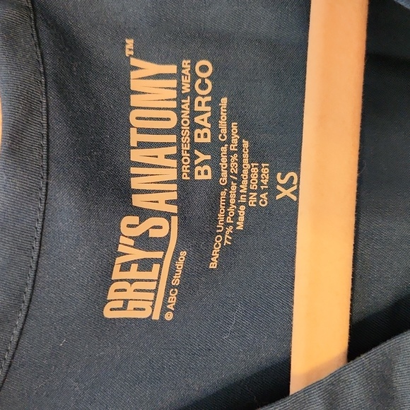 Grey's Anatomy scrub top XS - Picture 2 of 5